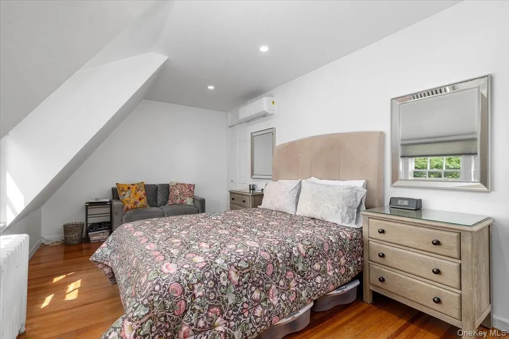 306 Burns Street Forest Hills NY 11375