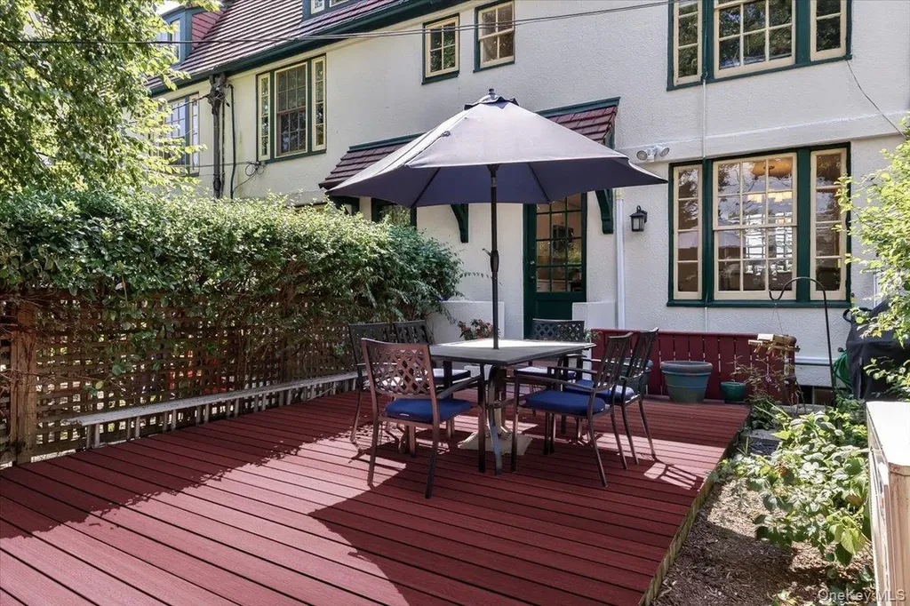 306 Burns Street Forest Hills NY 11375