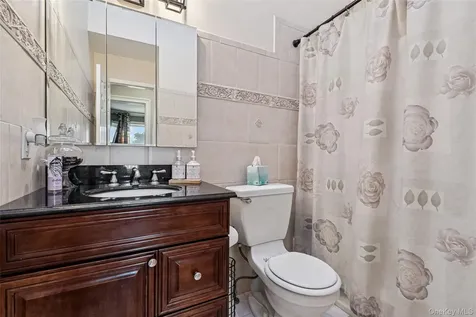 45 Meadow Court Manorville NY 11949