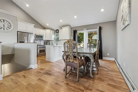 45 Meadow Court Manorville NY 11949