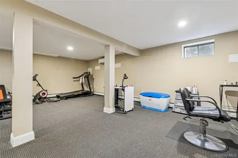 45 Meadow Court Manorville NY 11949