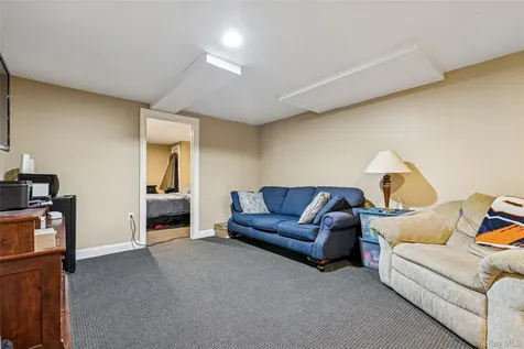 45 Meadow Court Manorville NY 11949