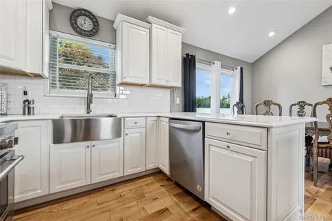 45 Meadow Court Manorville NY 11949