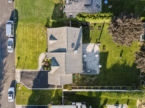 45 Meadow Court Manorville NY 11949