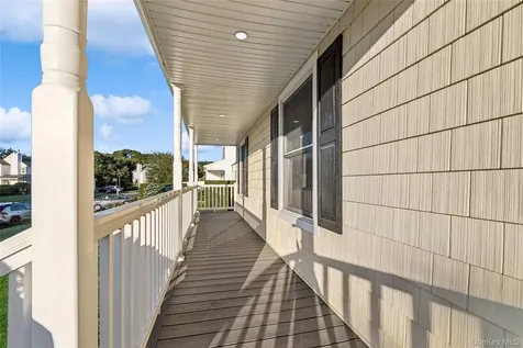 45 Meadow Court Manorville NY 11949