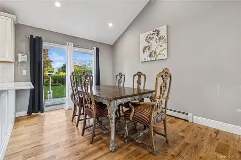 45 Meadow Court Manorville NY 11949