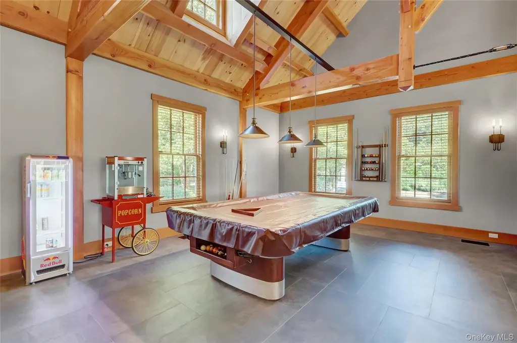 63 Dyke Road Setauket NY 11733