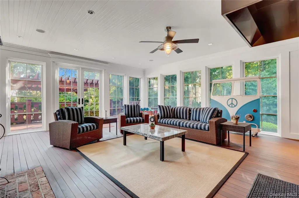 63 Dyke Road Setauket NY 11733