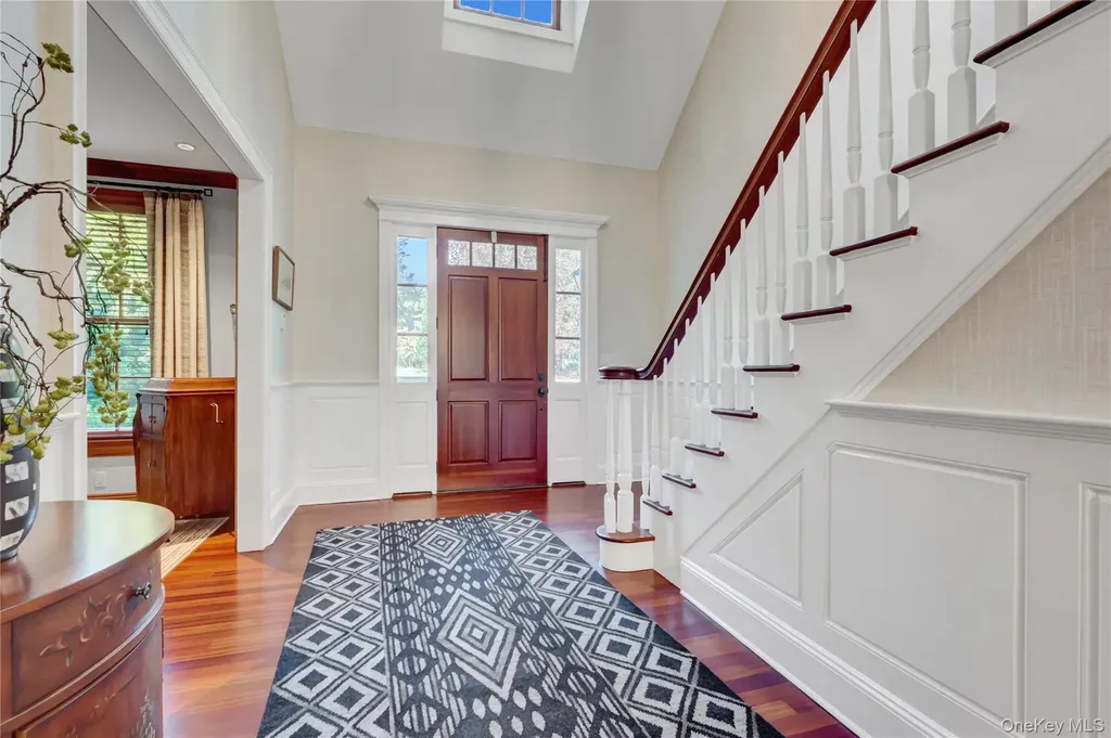 63 Dyke Road Setauket NY 11733