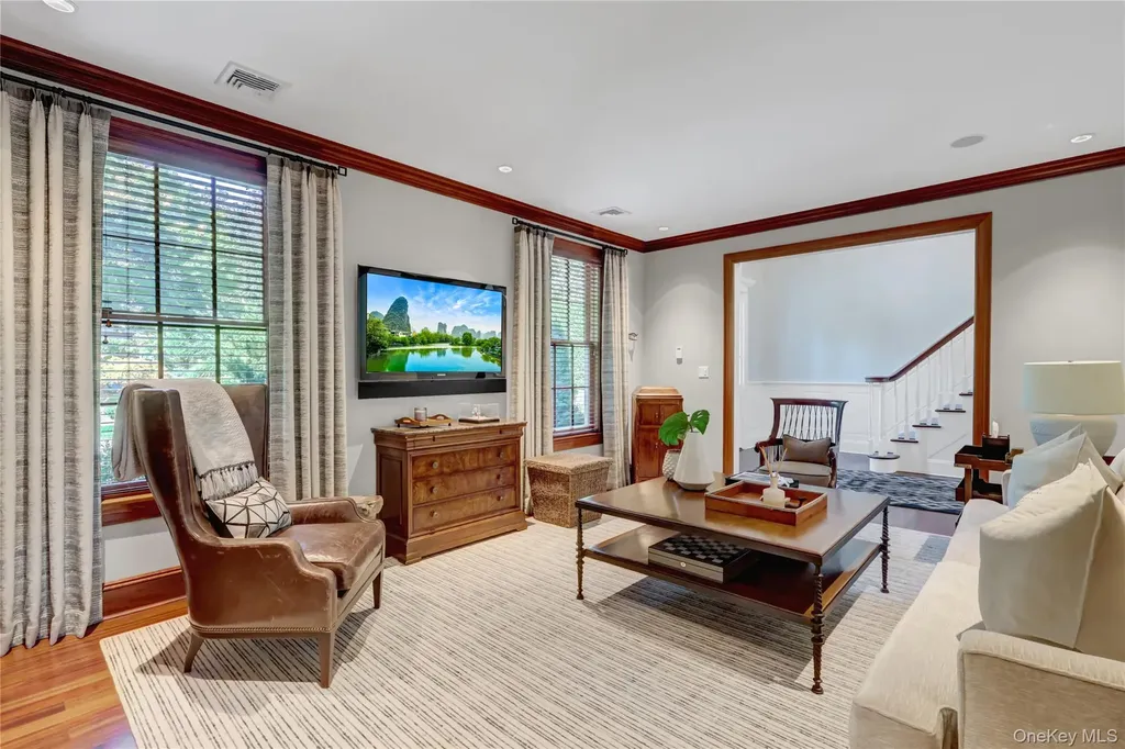 63 Dyke Road Setauket NY 11733