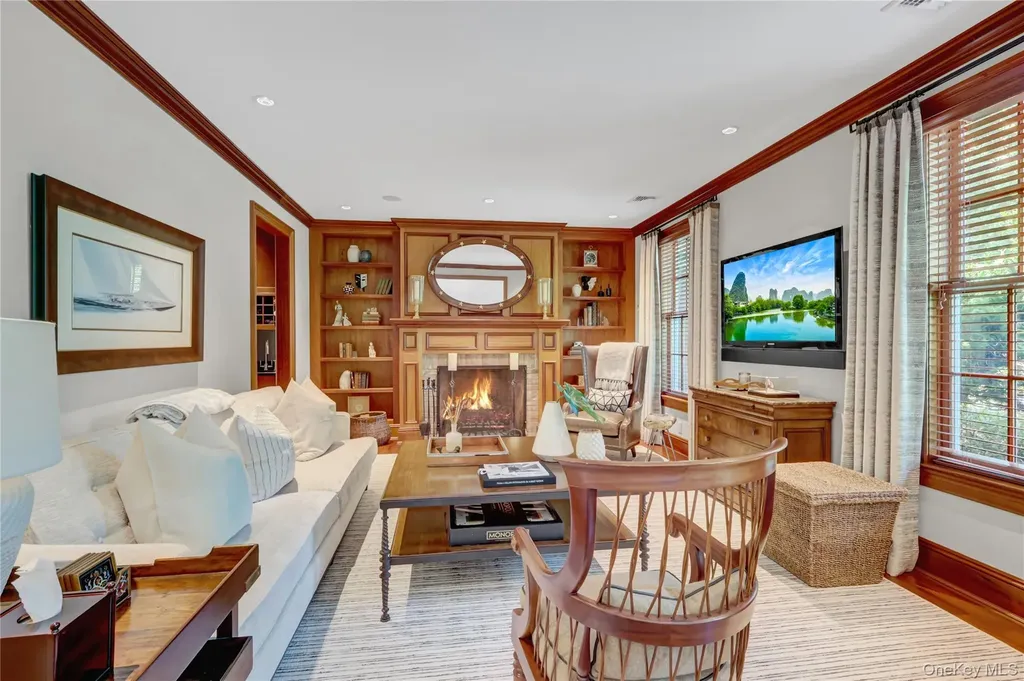 63 Dyke Road Setauket NY 11733