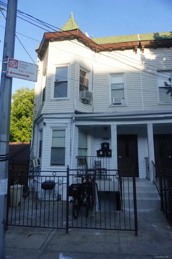 1386 Clinton Avenue Bronx NY 10456