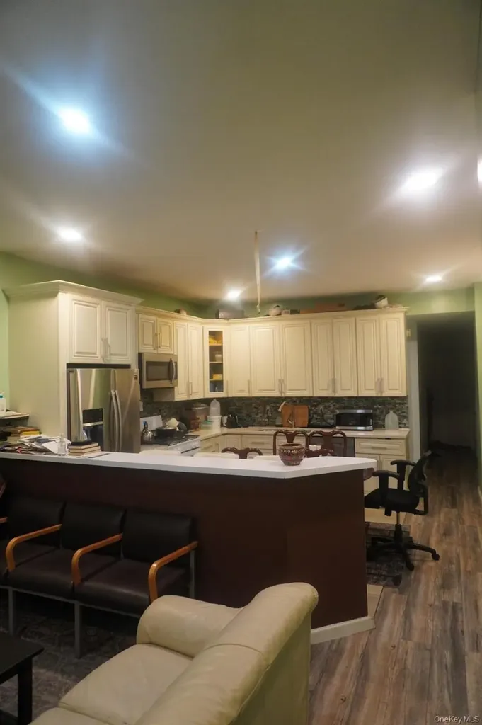 1386 Clinton Avenue Bronx NY 10456