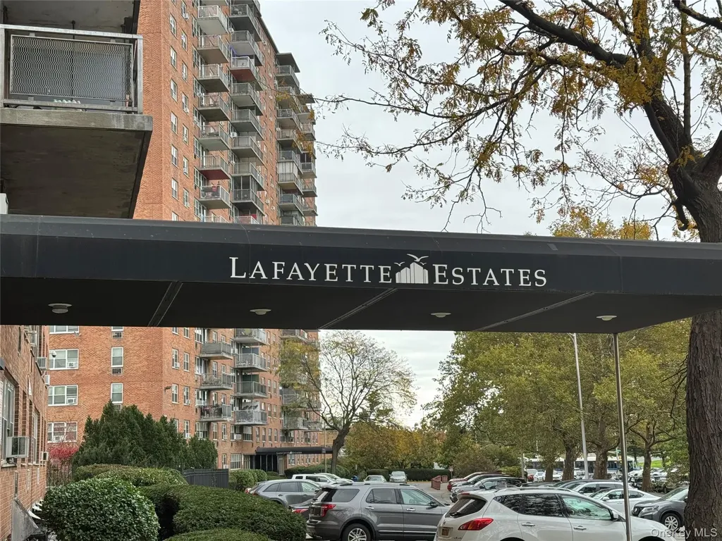 825 Morrison Avenue Bronx NY 10473