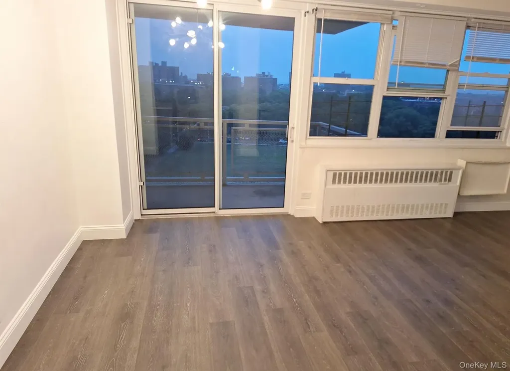 825 Morrison Avenue Bronx NY 10473
