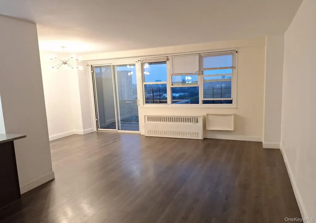 825 Morrison Avenue Bronx NY 10473