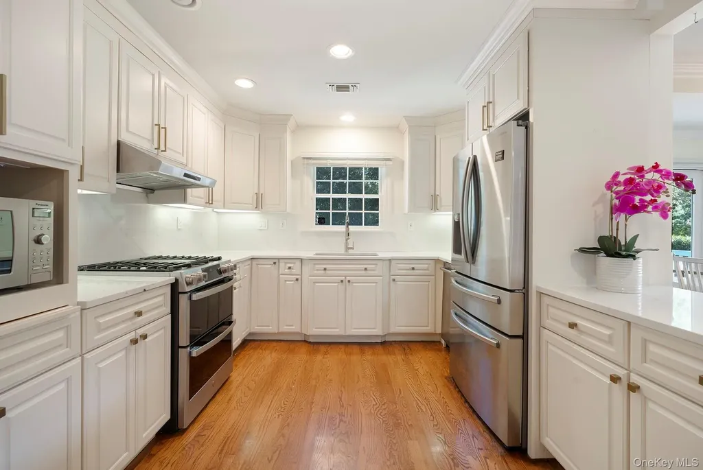 44 Midhampton Avenue Quogue NY 11959