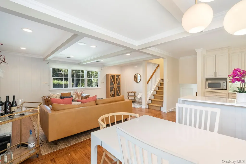 44 Midhampton Avenue Quogue NY 11959