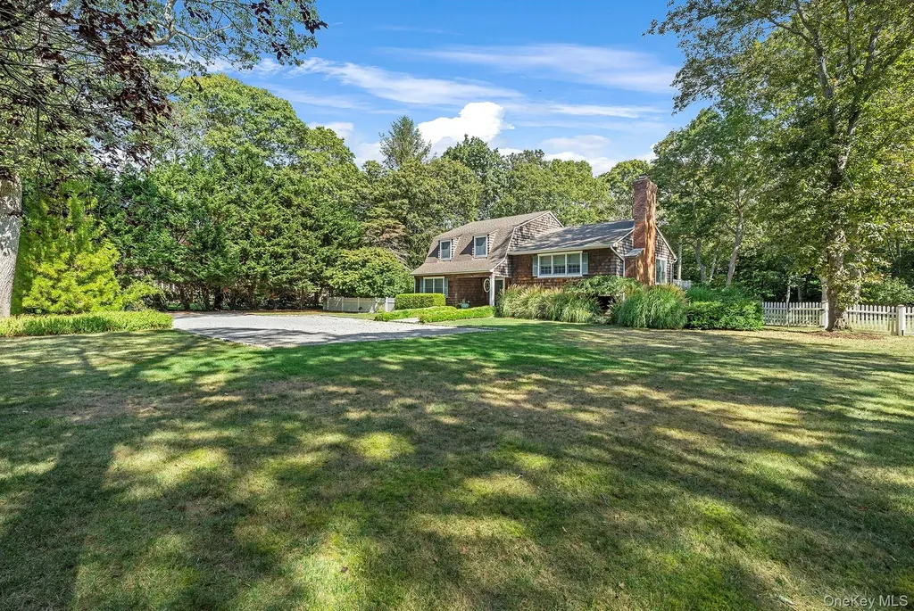 44 Midhampton Avenue Quogue NY 11959