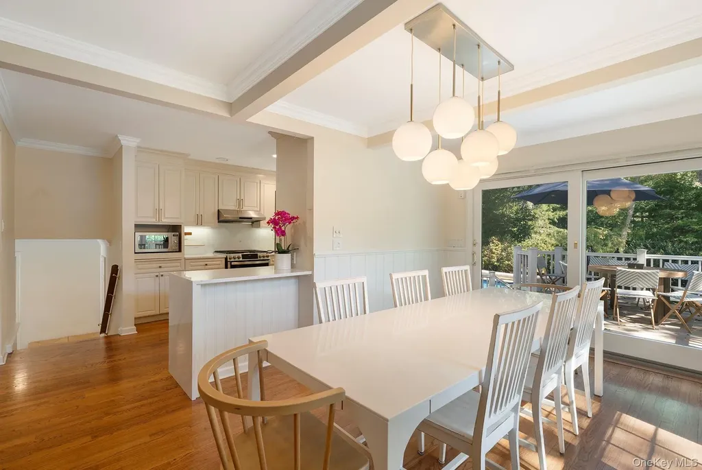 44 Midhampton Avenue Quogue NY 11959