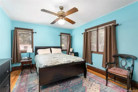 16 Daisy Place Selden NY 11784