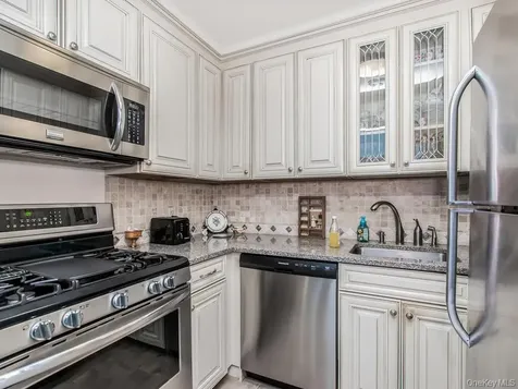 23 Water Grant Street Yonkers NY 10701