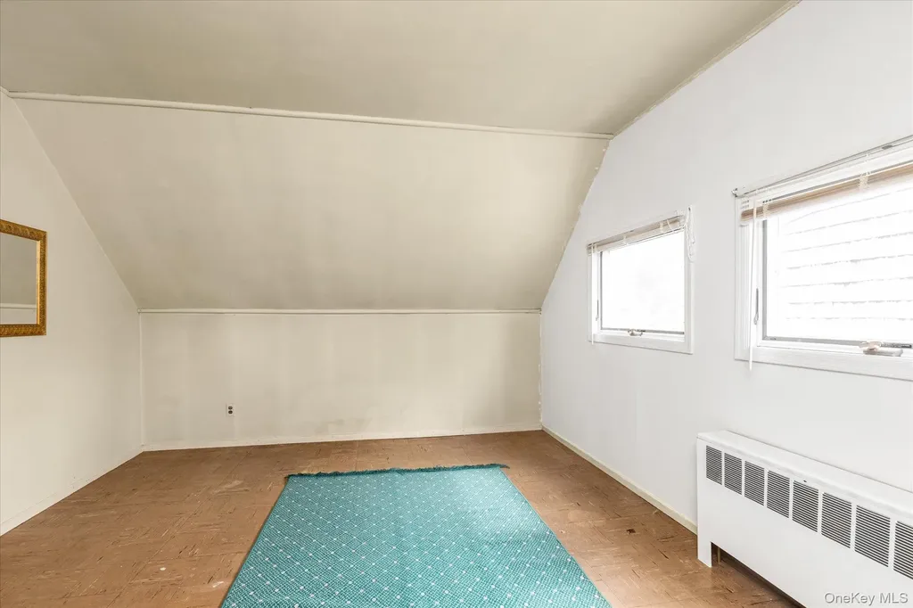 47 Link Lane Hicksville NY 11801