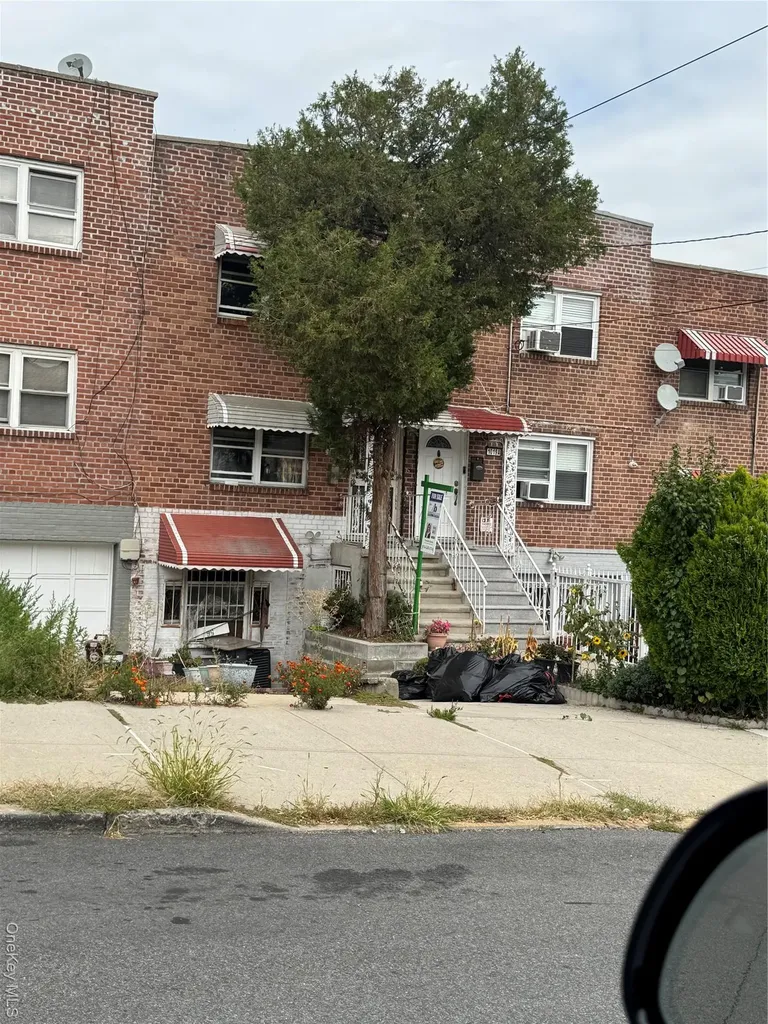 1017 E 229 Street, Bronx, Bronx NY 10466