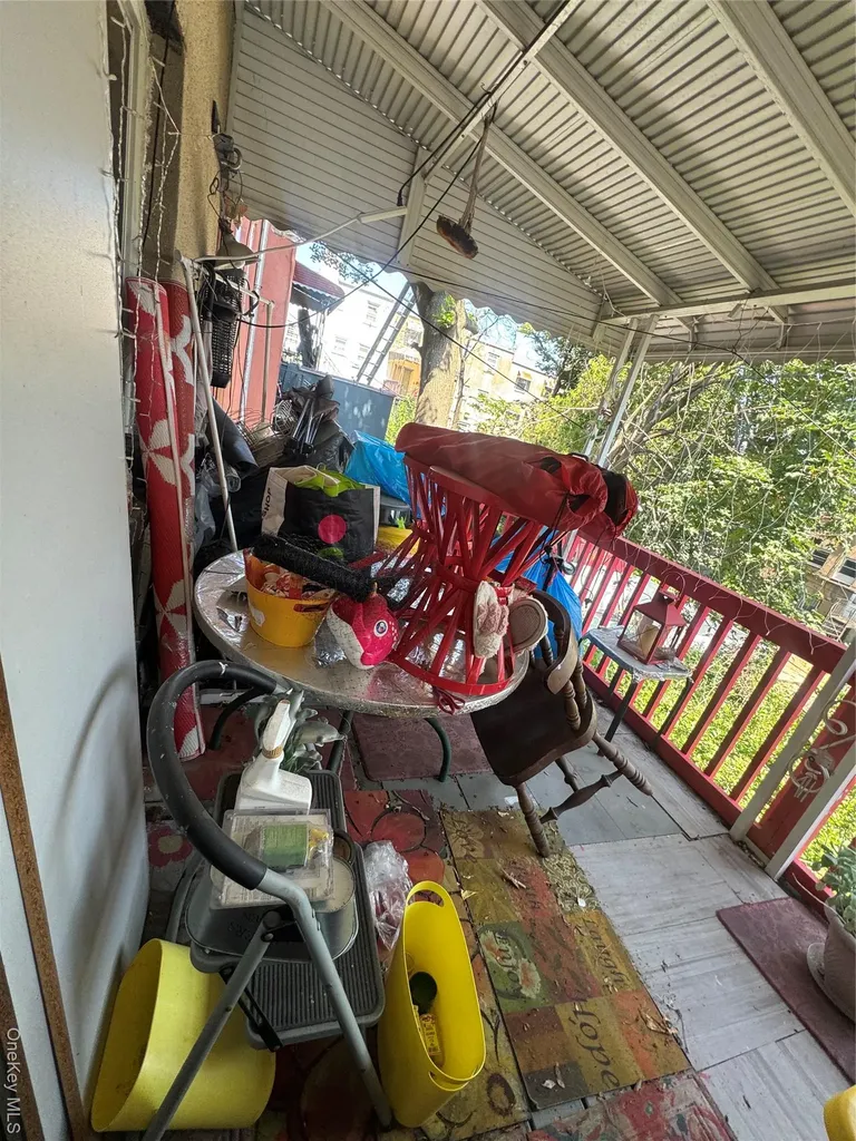 1017 E 229 Street, Bronx, Bronx NY 10466