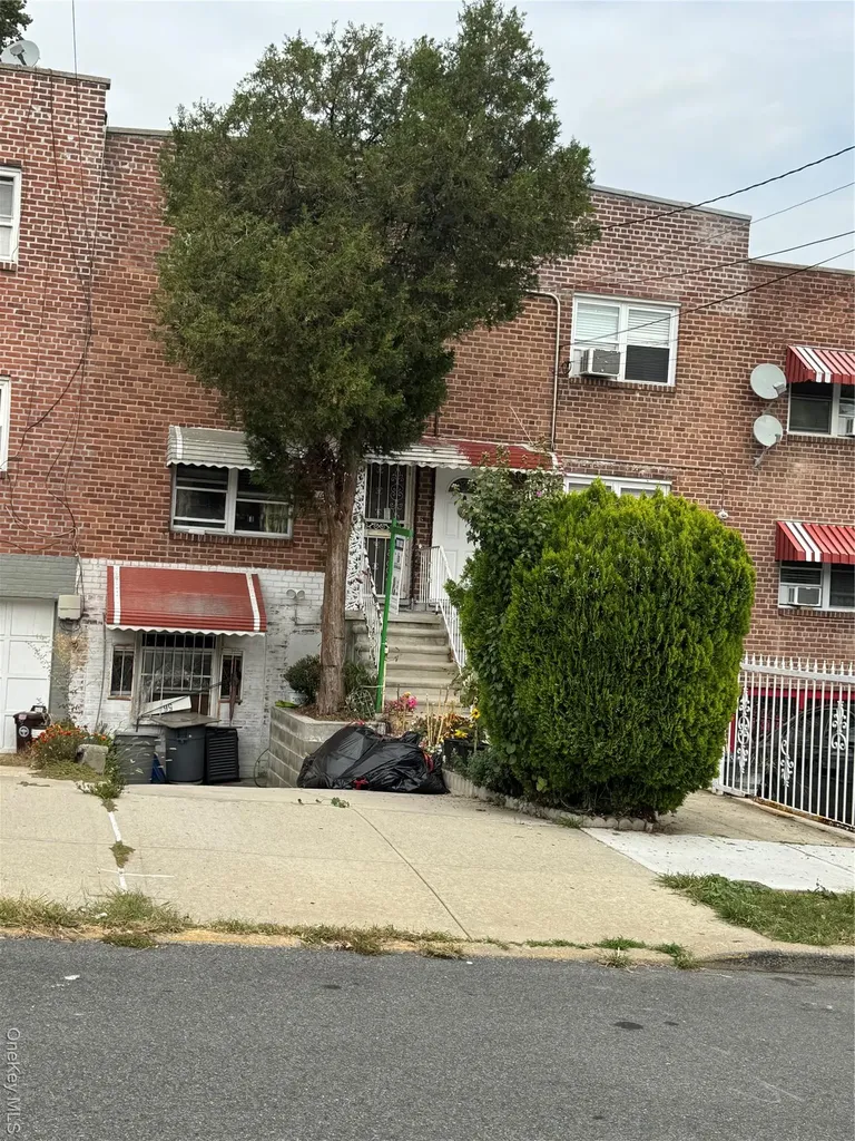1017 E 229 Street, Bronx, Bronx NY 10466