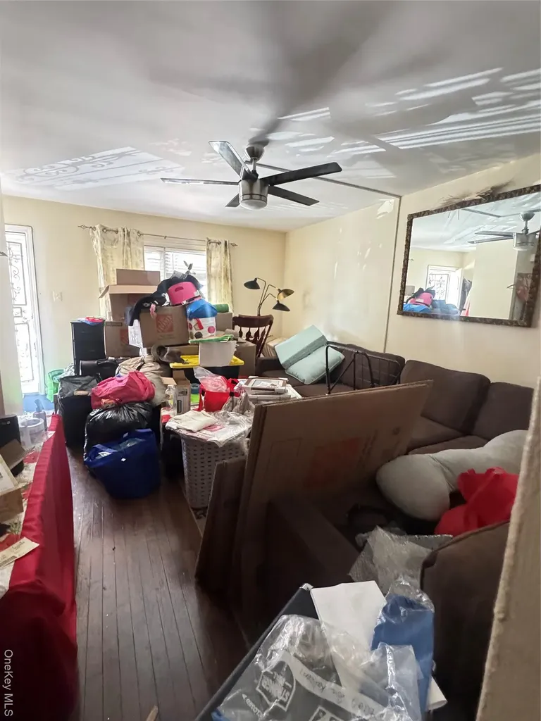 1017 E 229 Street, Bronx, Bronx NY 10466