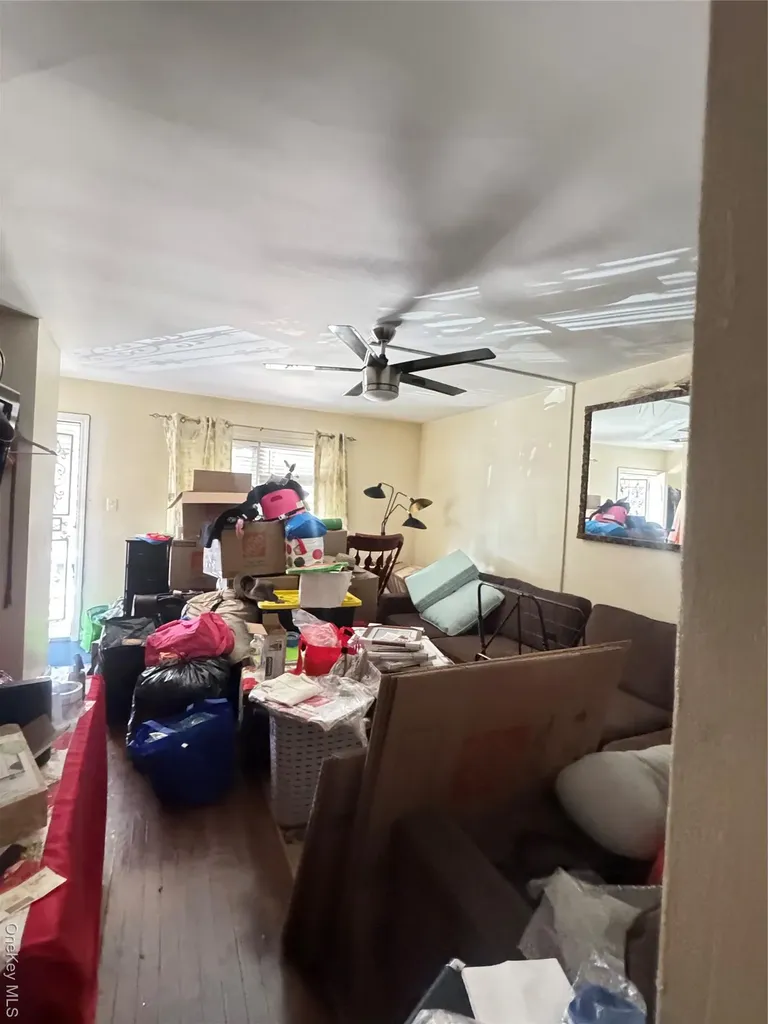 1017 E 229 Street, Bronx, Bronx NY 10466