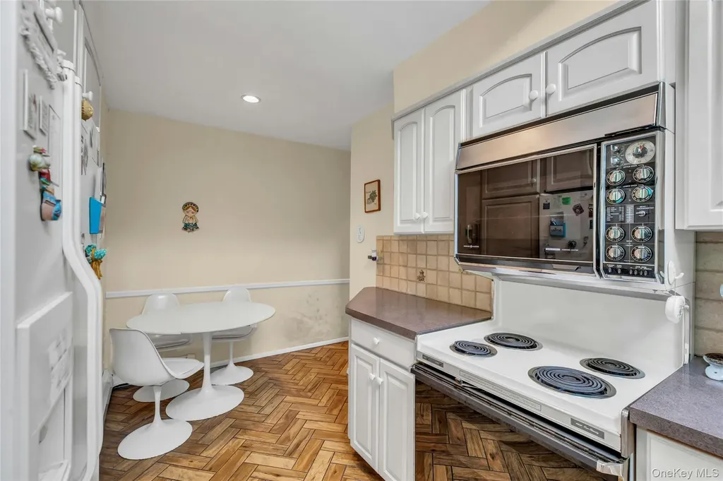 335 Smith Street Merrick NY 11566