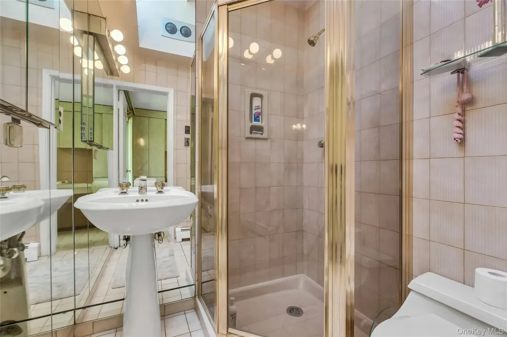 335 Smith Street Merrick NY 11566