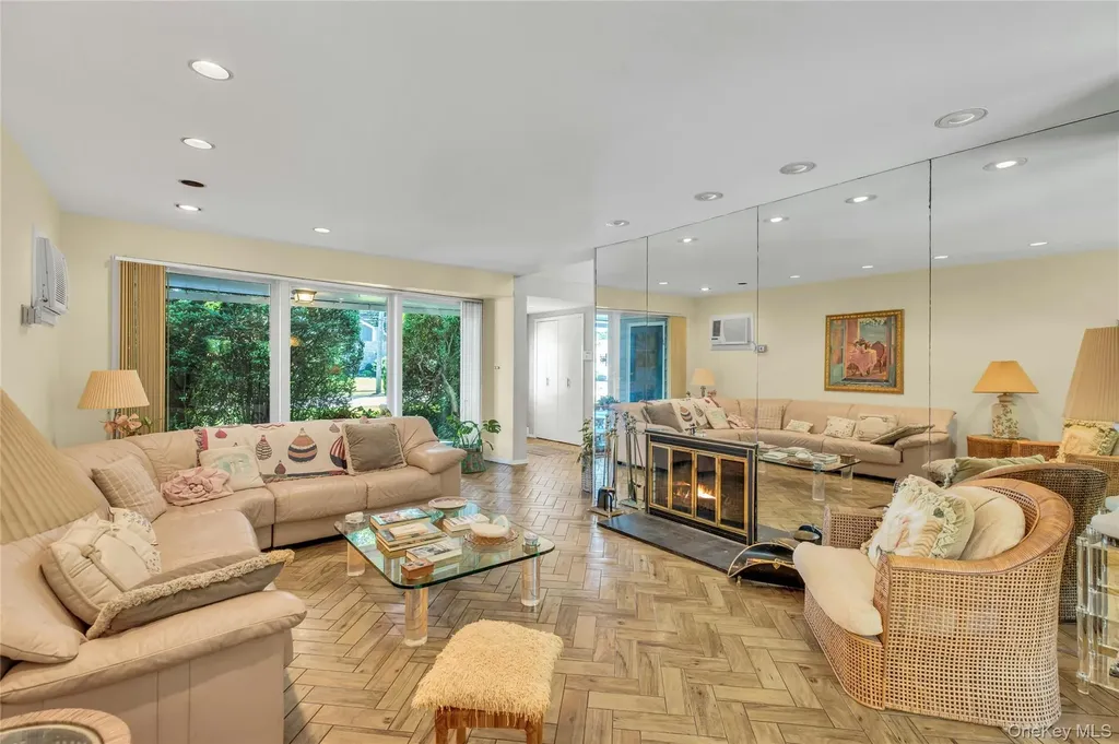 335 Smith Street Merrick NY 11566