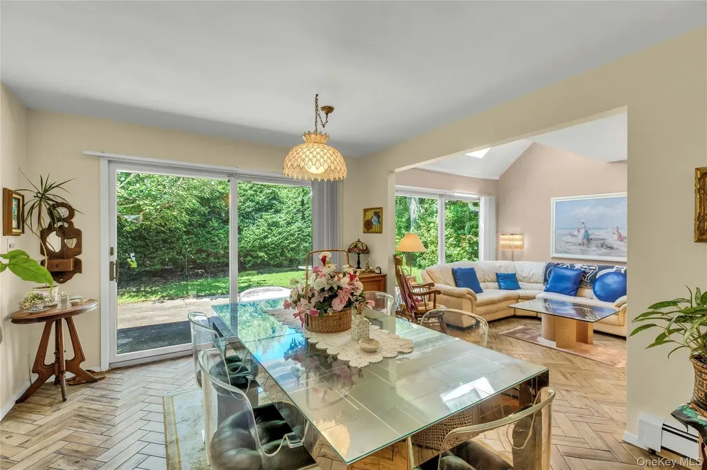 335 Smith Street Merrick NY 11566