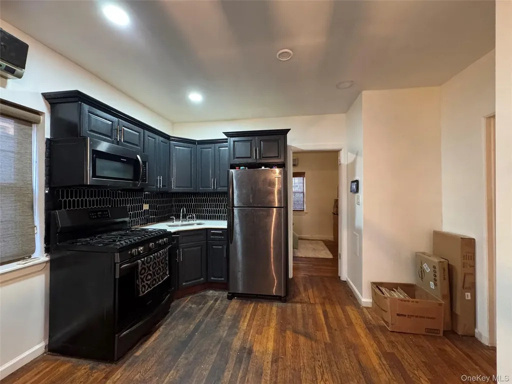 2028 Pitman Avenue Bronx NY 10466