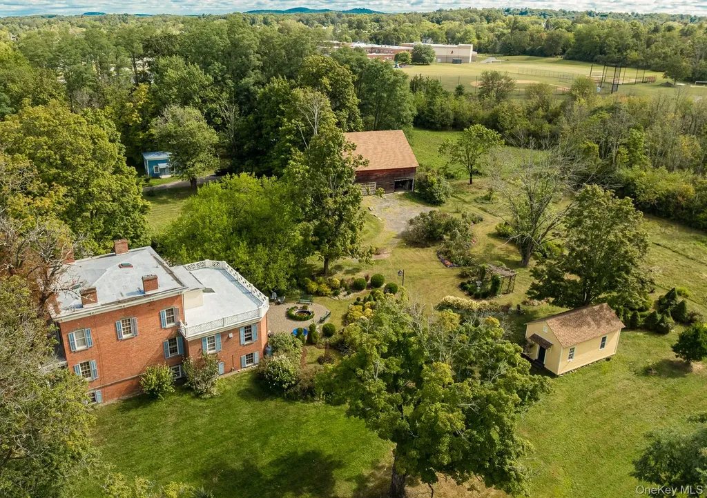 1281 Woods Road Germantown NY 12526