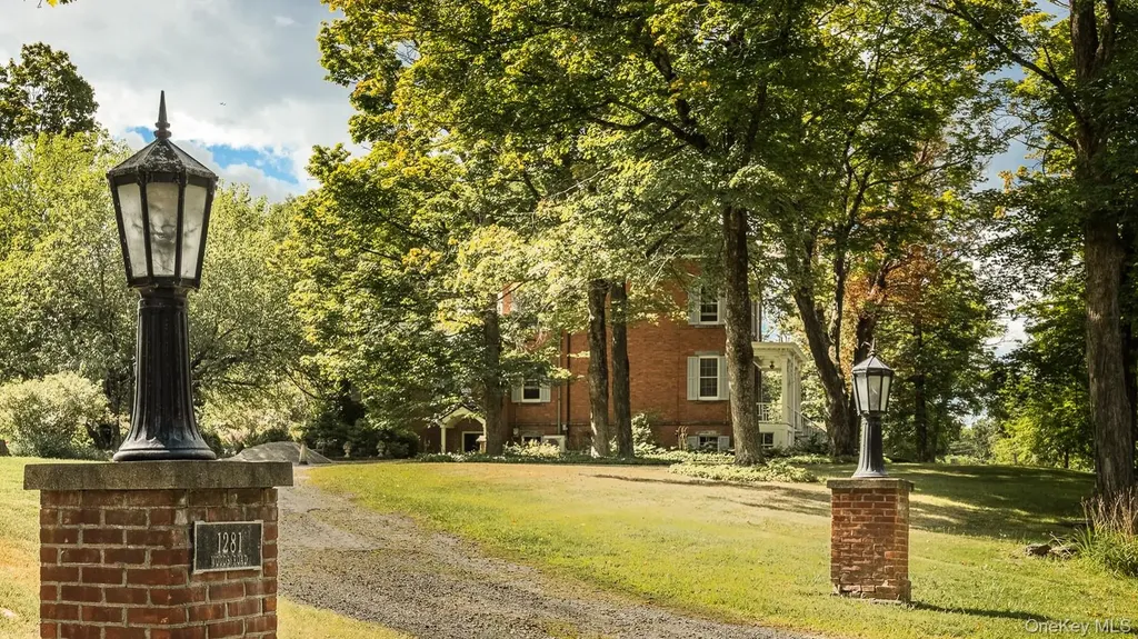 1281 Woods Road Germantown NY 12526