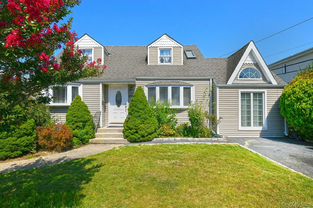 899 Brent Drive Wantagh NY 11793