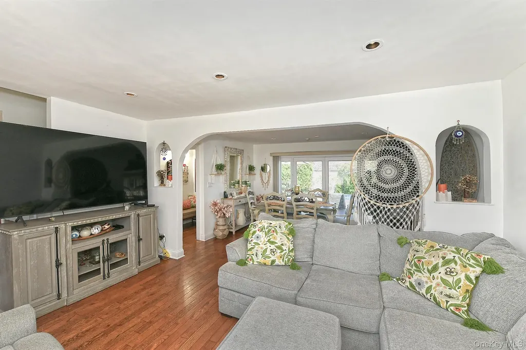 899 Brent Drive Wantagh NY 11793