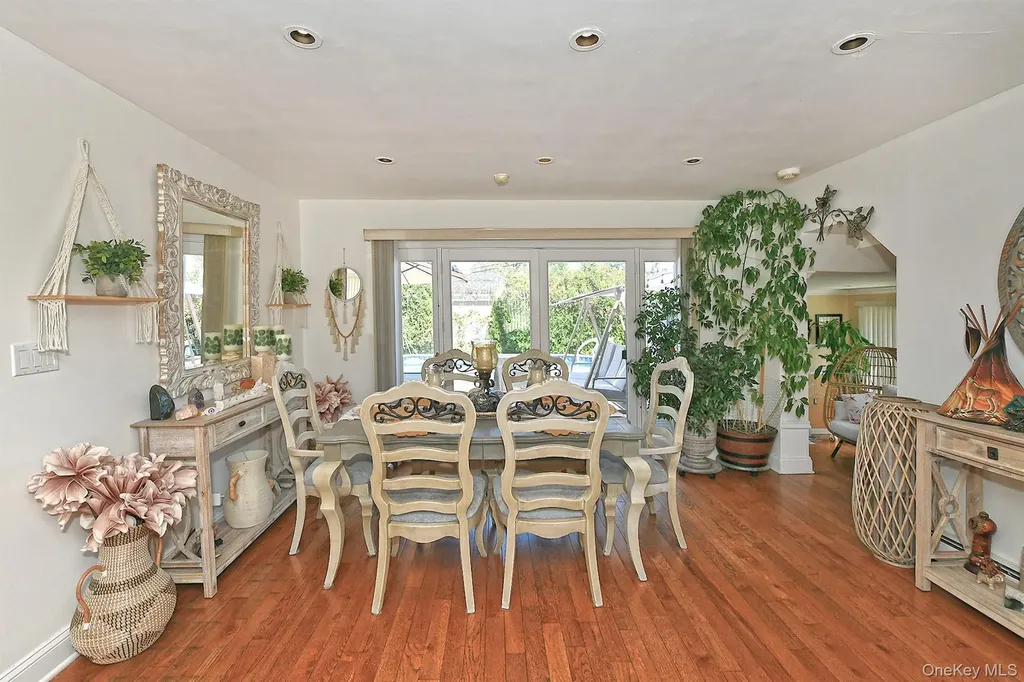 899 Brent Drive Wantagh NY 11793