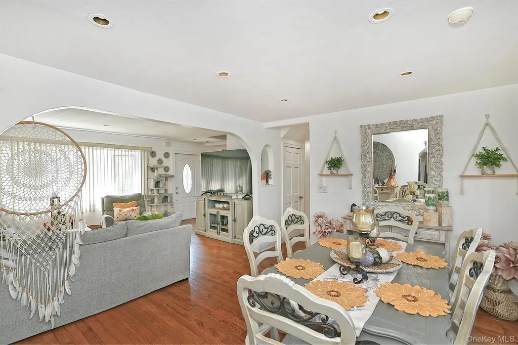 899 Brent Drive Wantagh NY 11793