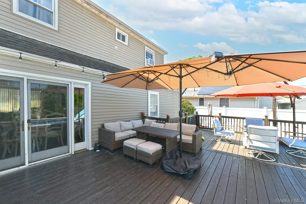 899 Brent Drive Wantagh NY 11793