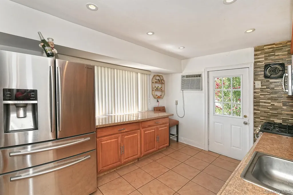 899 Brent Drive Wantagh NY 11793