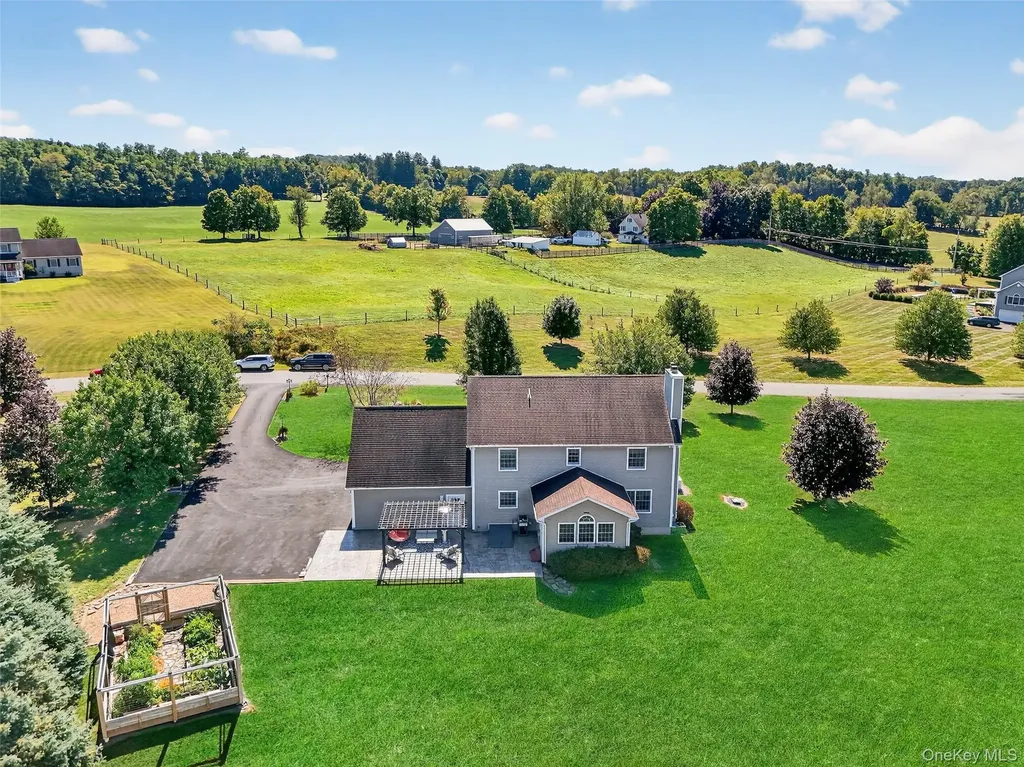 31 Trapps View Farm Road Wallkill NY 12589