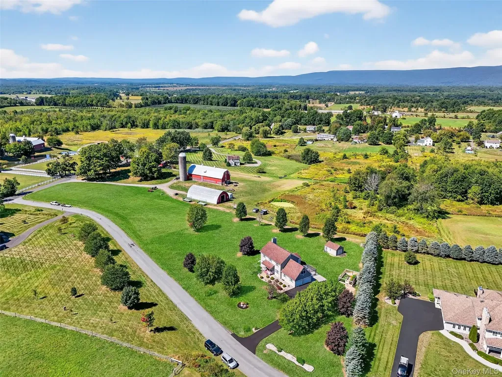 31 Trapps View Farm Road Wallkill NY 12589
