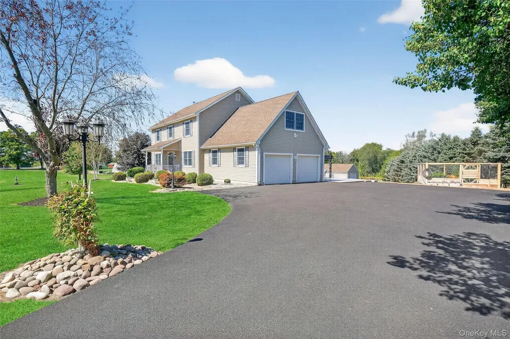 31 Trapps View Farm Road Wallkill NY 12589