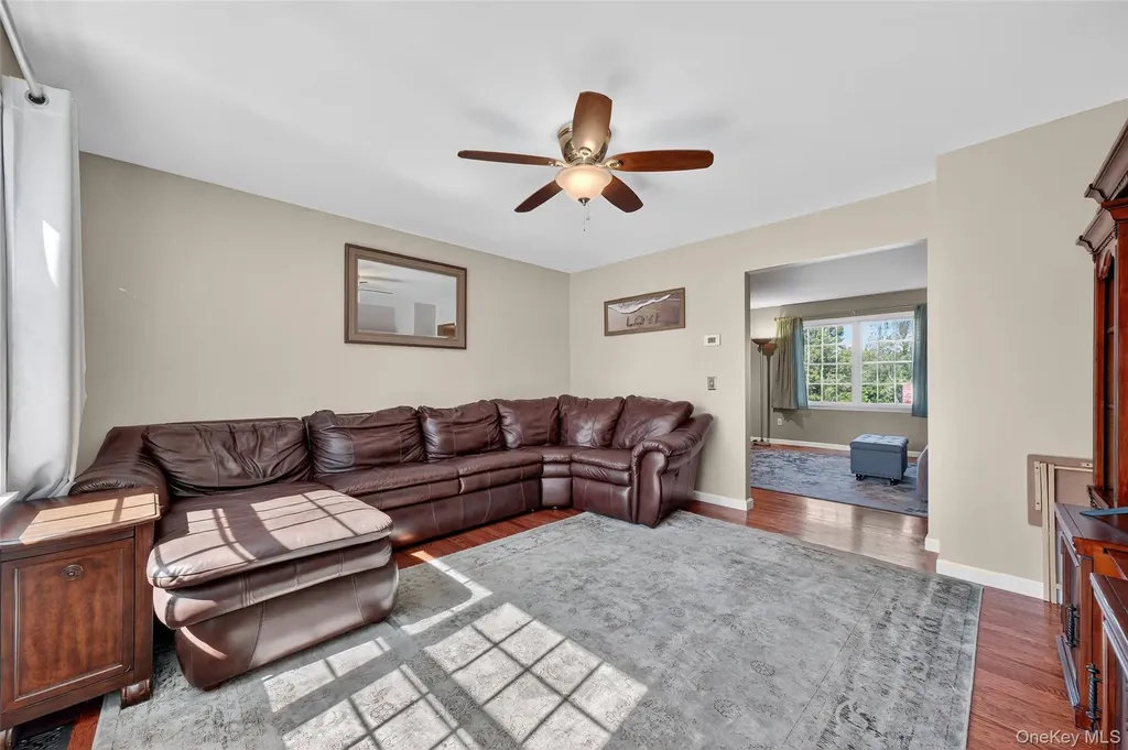 31 Trapps View Farm Road Wallkill NY 12589