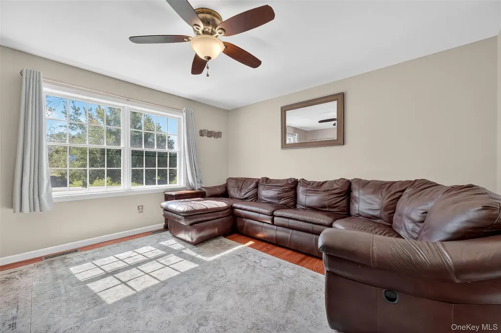 31 Trapps View Farm Road Wallkill NY 12589